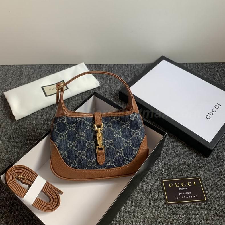 Gucci Handbags 124